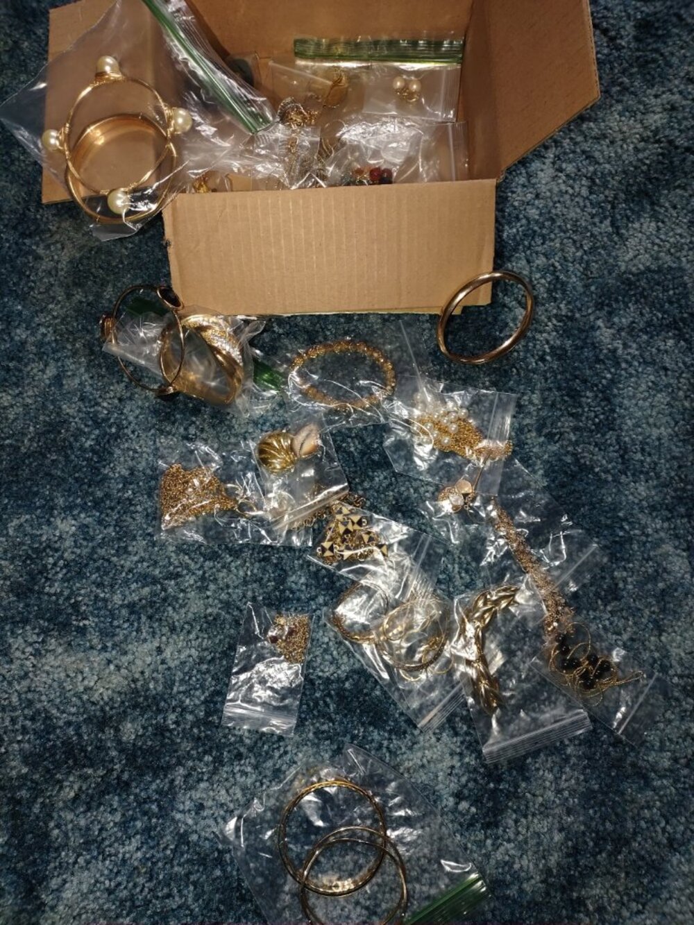 Jewelry lot grab box